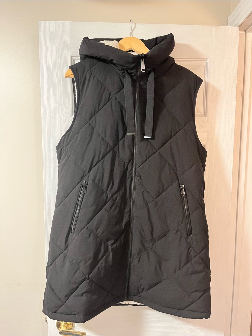 Women’s Reversible Hooded Vest